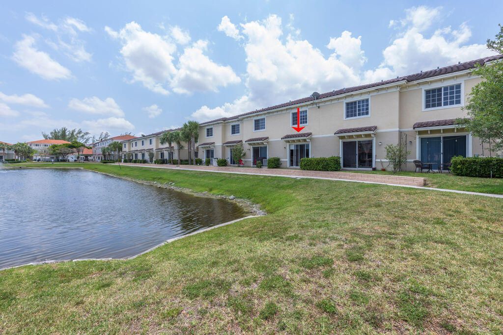 Active With Contract: $425,000 (3 beds, 2 baths, 1500 Square Feet)