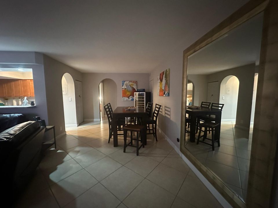For Sale: $575,000 (2 beds, 2 baths, 1200 Square Feet)