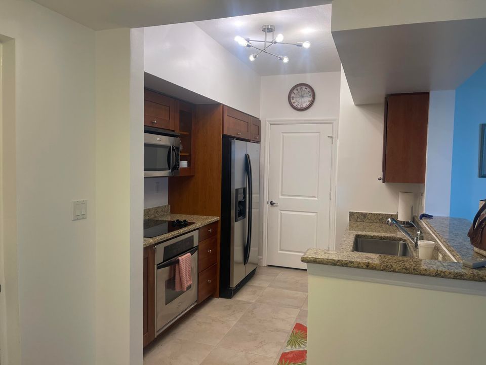 For Rent: $2,850 (2 beds, 2 baths, 1228 Square Feet)