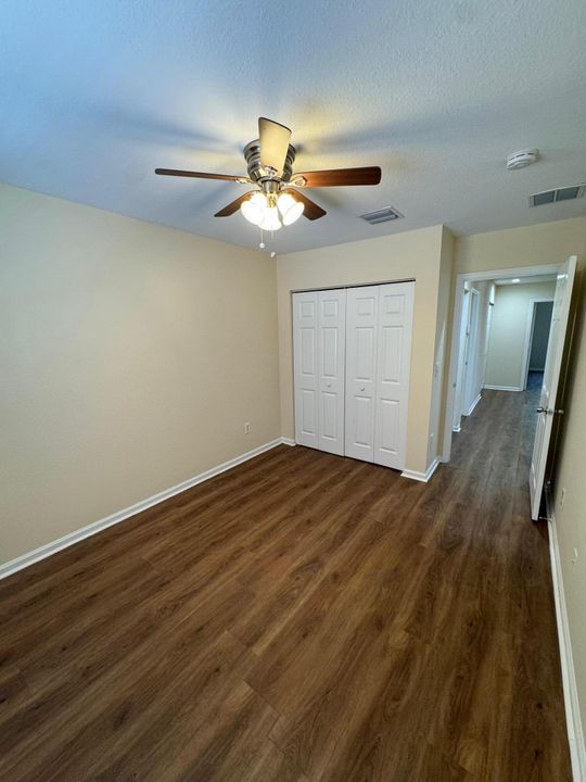 Active With Contract: $2,400 (3 beds, 2 baths, 1481 Square Feet)