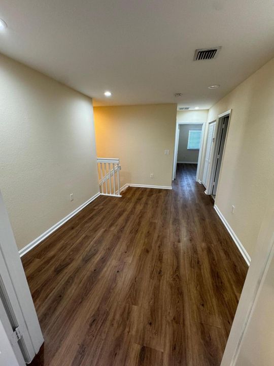 Active With Contract: $2,400 (3 beds, 2 baths, 1481 Square Feet)