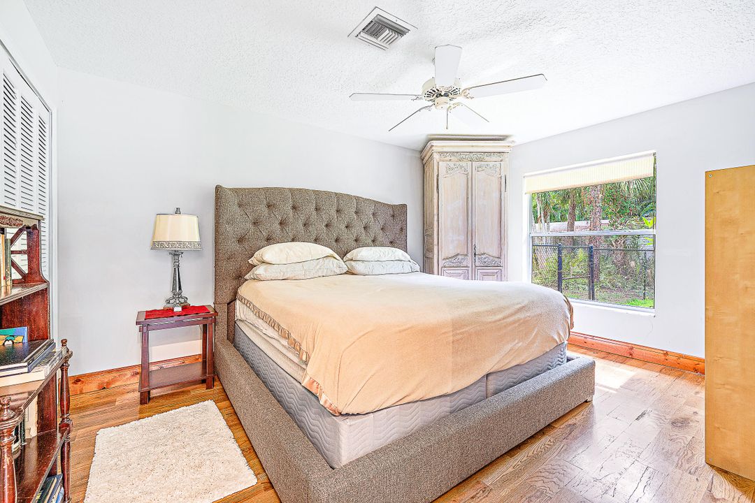 Active With Contract: $1,100,000 (4 beds, 2 baths, 2406 Square Feet)