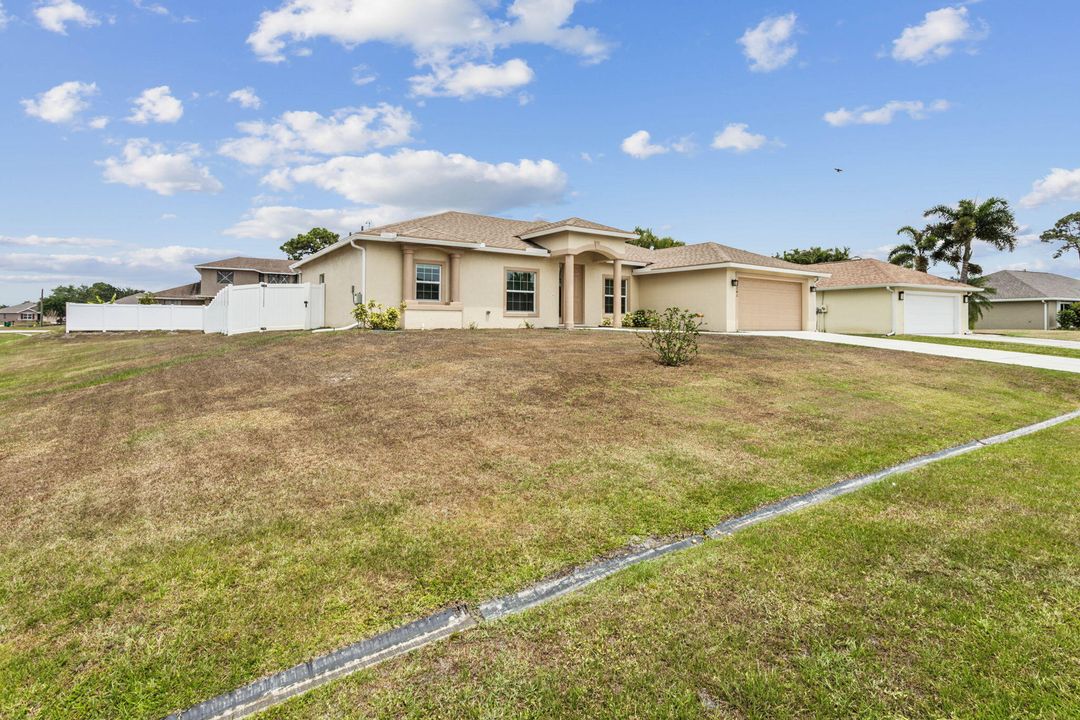 Active With Contract: $545,000 (4 beds, 3 baths, 2389 Square Feet)