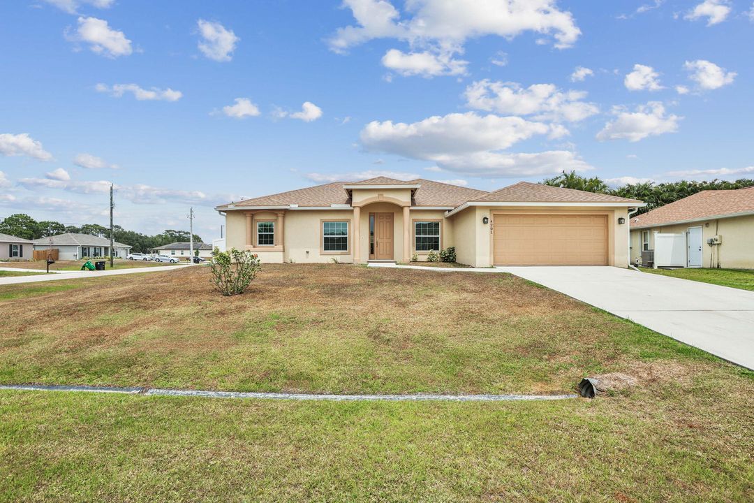 Active With Contract: $545,000 (4 beds, 3 baths, 2389 Square Feet)