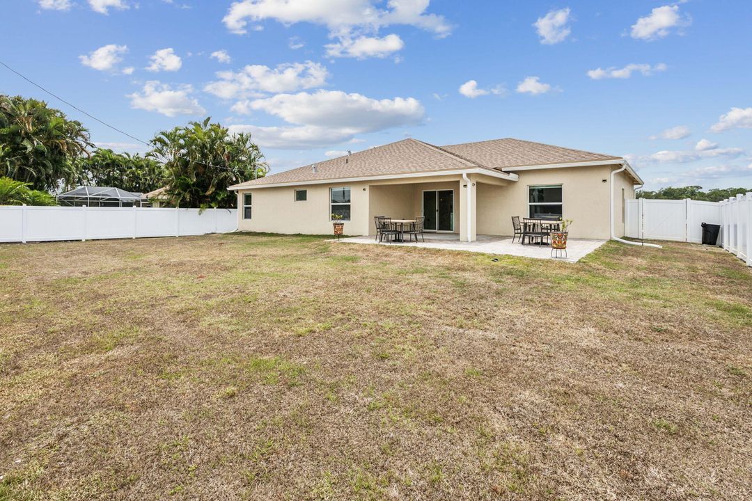 Active With Contract: $545,000 (4 beds, 3 baths, 2389 Square Feet)