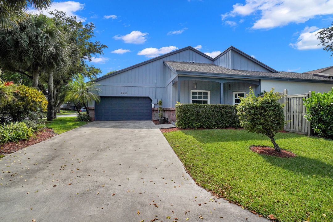 Active With Contract: $529,000 (3 beds, 2 baths, 1540 Square Feet)