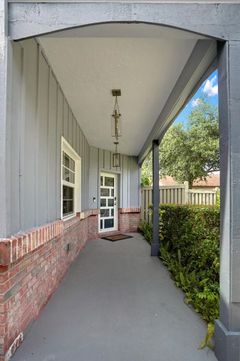 Active With Contract: $529,000 (3 beds, 2 baths, 1540 Square Feet)