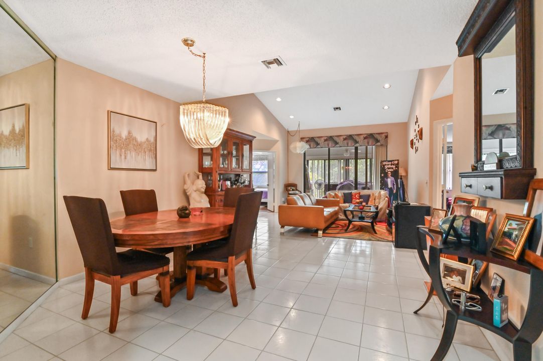 For Sale: $280,000 (3 beds, 2 baths, 1333 Square Feet)