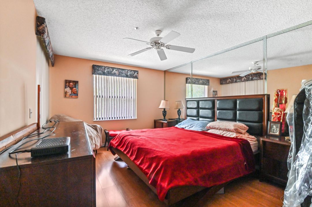 For Sale: $280,000 (3 beds, 2 baths, 1333 Square Feet)