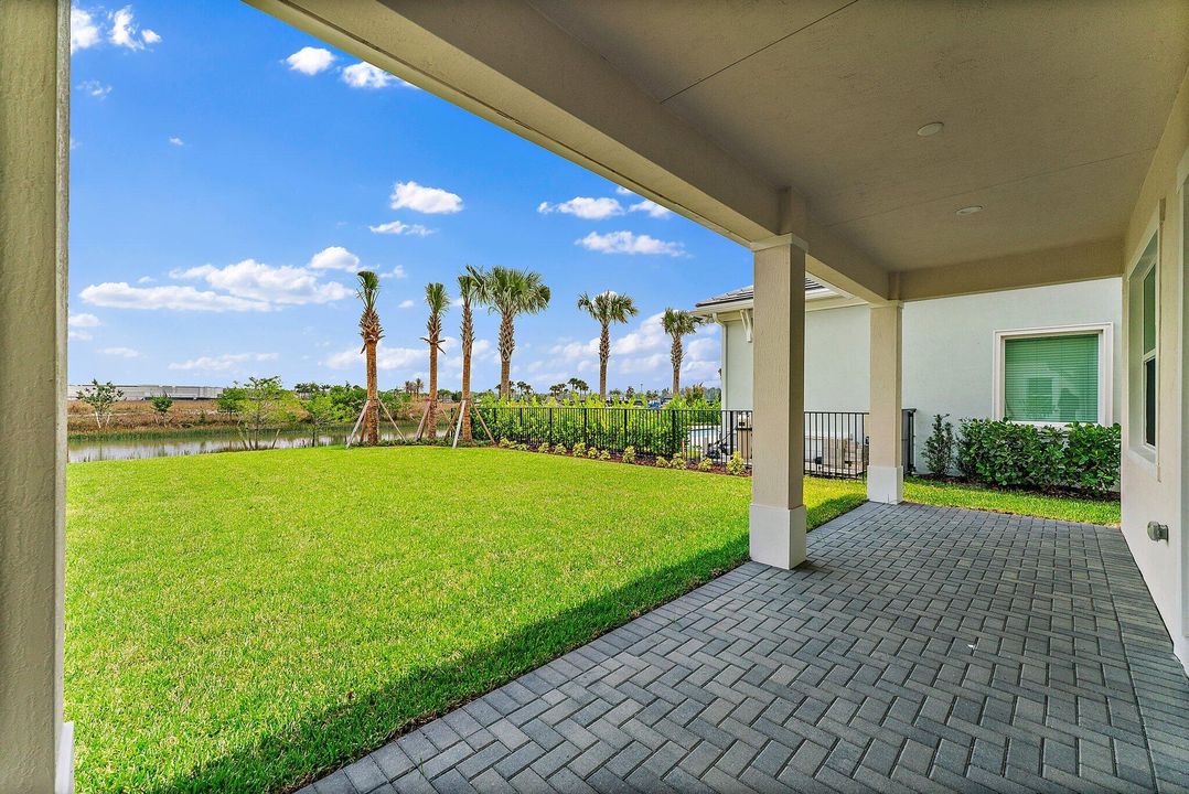Active With Contract: $6,000 (5 beds, 3 baths, 3151 Square Feet)