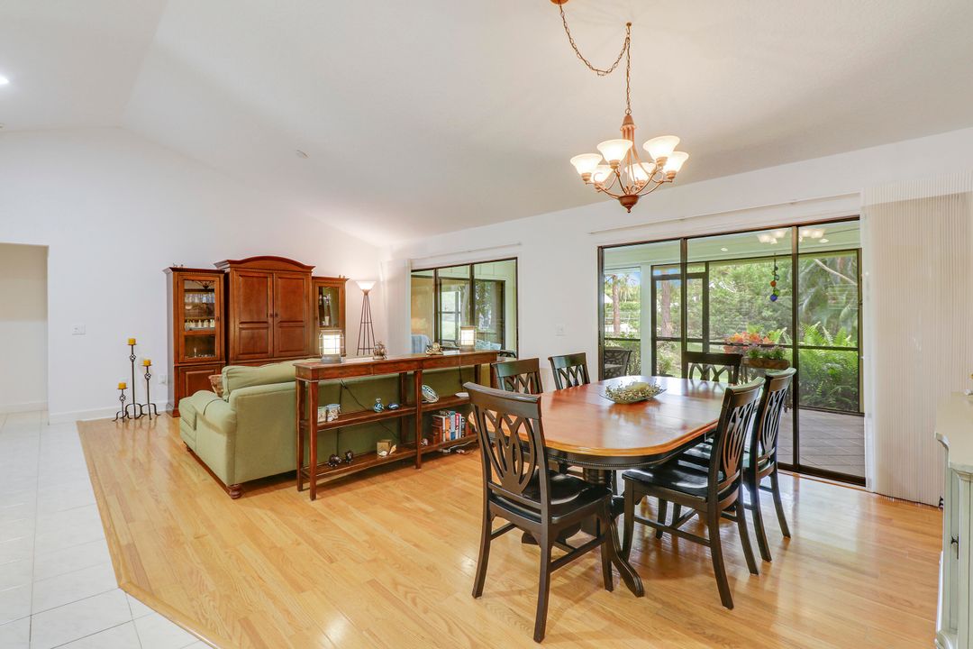 For Sale: $809,000 (3 beds, 2 baths, 1940 Square Feet)