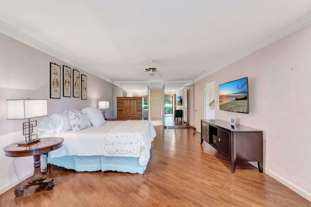 Active With Contract: $1,050,000 (2 beds, 2 baths, 2158 Square Feet)