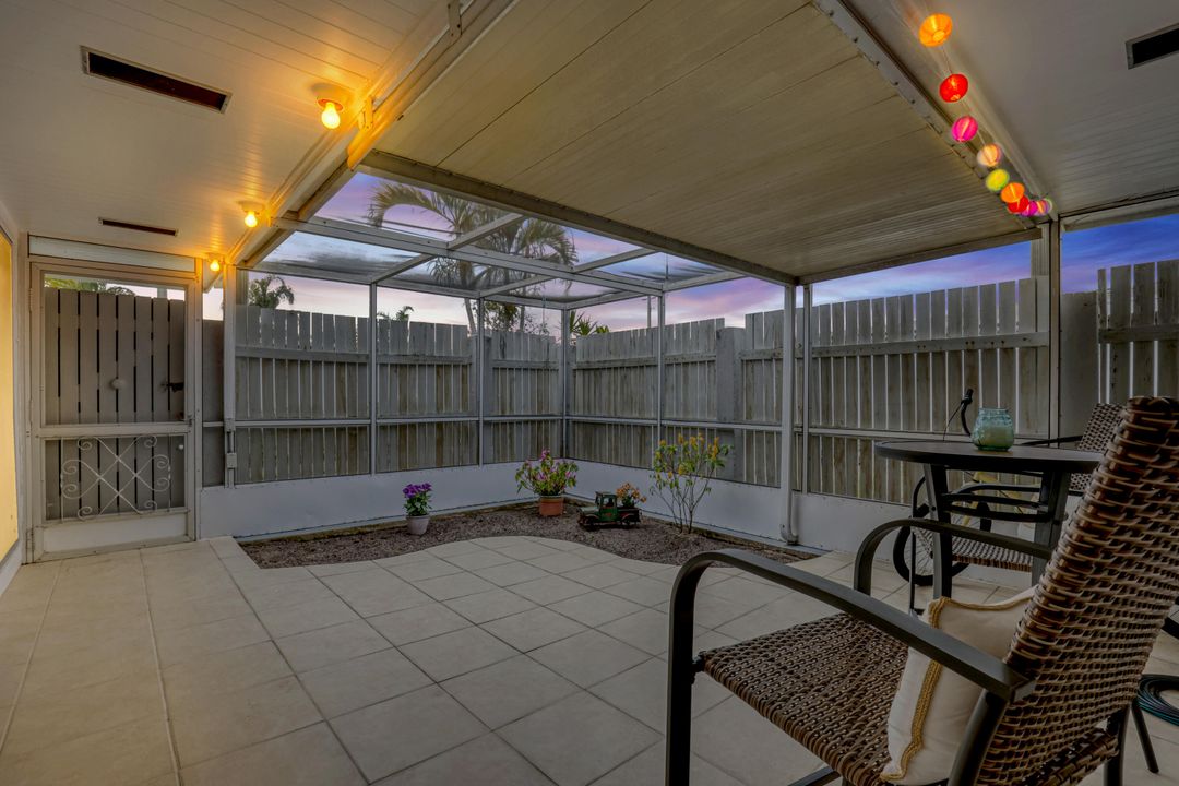 Active With Contract: $165,000 (1 beds, 1 baths, 608 Square Feet)