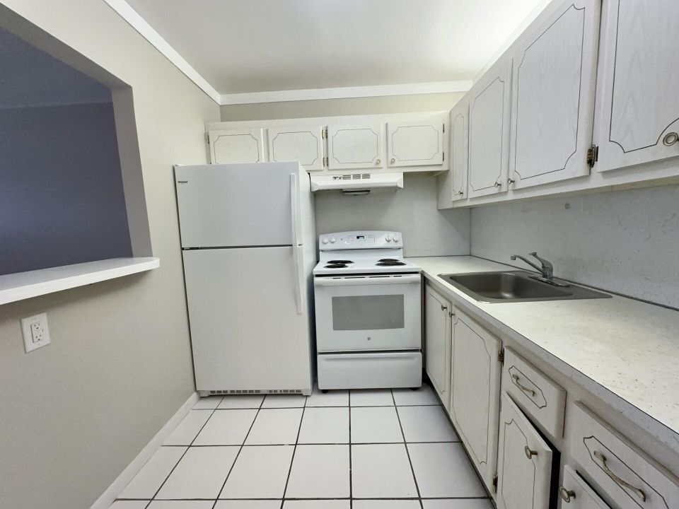 For Rent: $1,495 (1 beds, 1 baths, 615 Square Feet)
