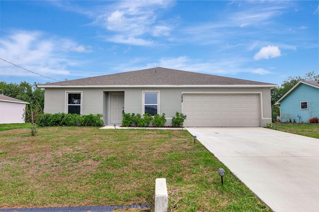 Active With Contract: $399,900 (4 beds, 2 baths, 1806 Square Feet)
