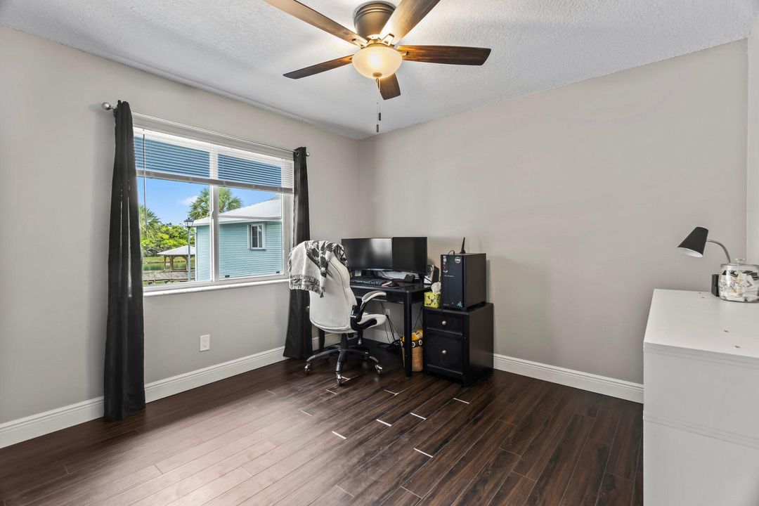 For Sale: $210,000 (3 beds, 2 baths, 1116 Square Feet)