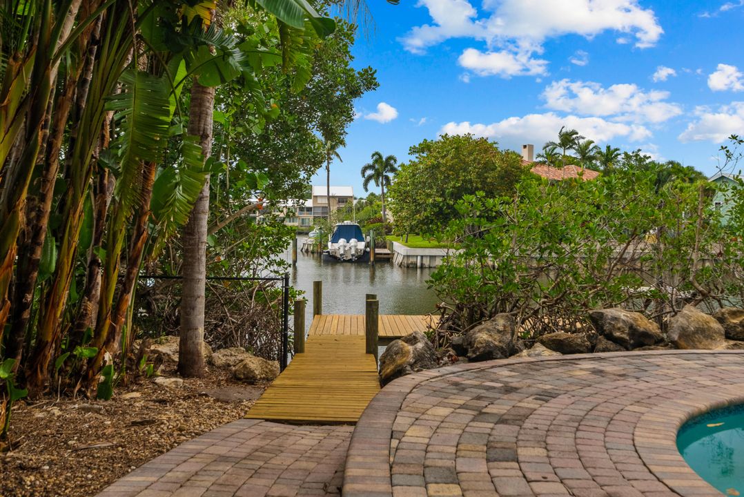 For Sale: $1,350,000 (3 beds, 3 baths, 2540 Square Feet)