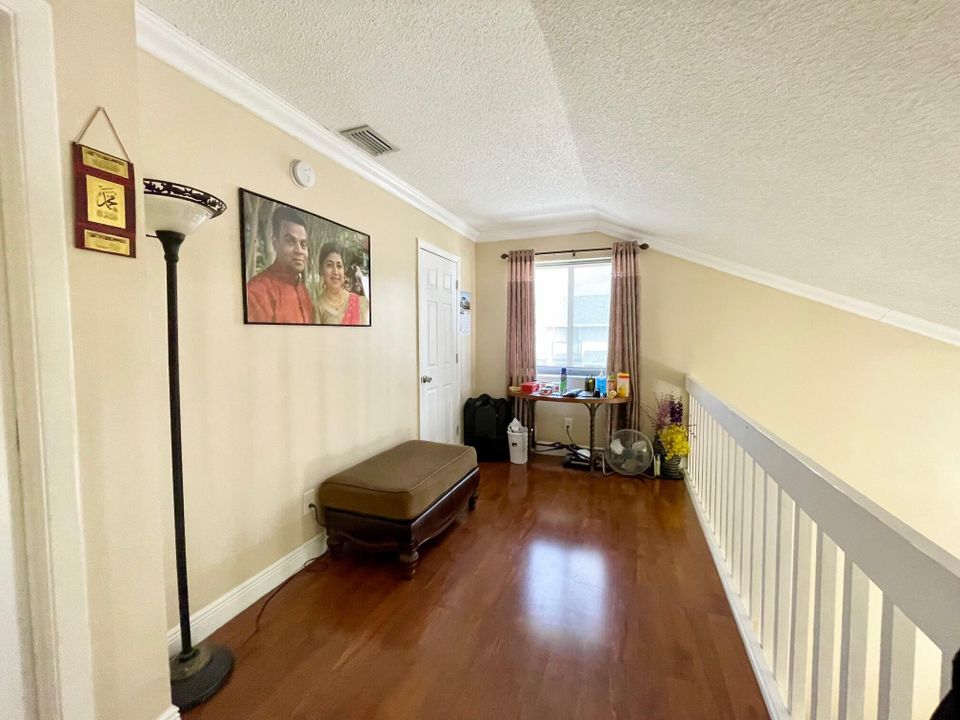 For Rent: $2,600 (3 beds, 2 baths, 1680 Square Feet)
