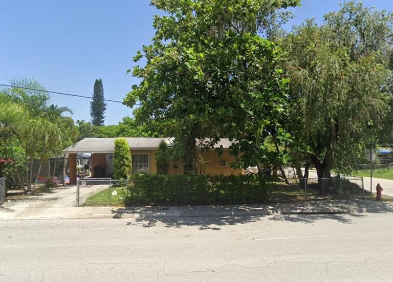Recently Sold: $190,000 (3 beds, 1 baths, 1046 Square Feet)