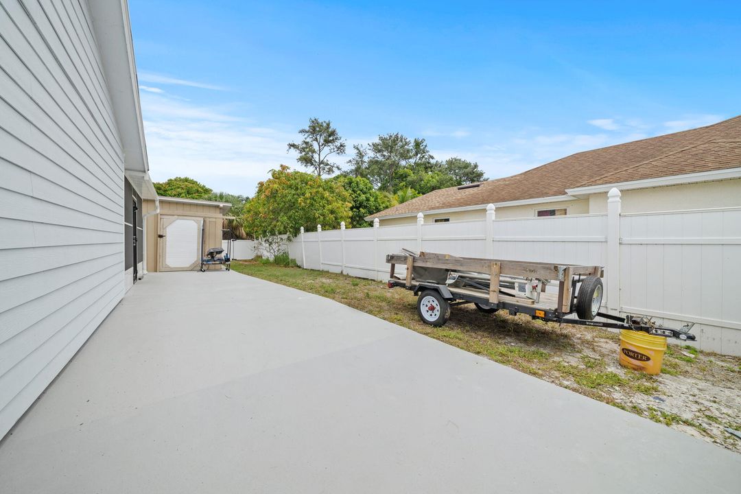 Active With Contract: $389,000 (3 beds, 2 baths, 1353 Square Feet)