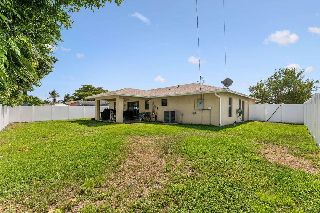 Active With Contract: $499,999 (3 beds, 2 baths, 1409 Square Feet)