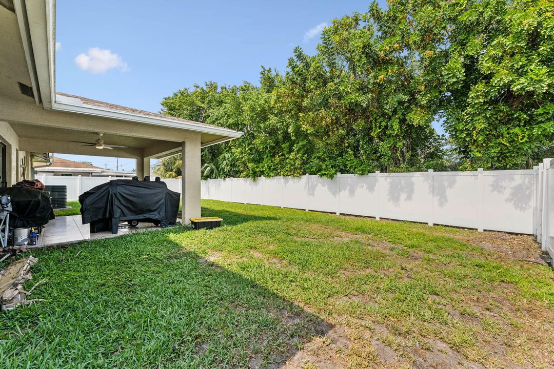 Active With Contract: $499,999 (3 beds, 2 baths, 1409 Square Feet)