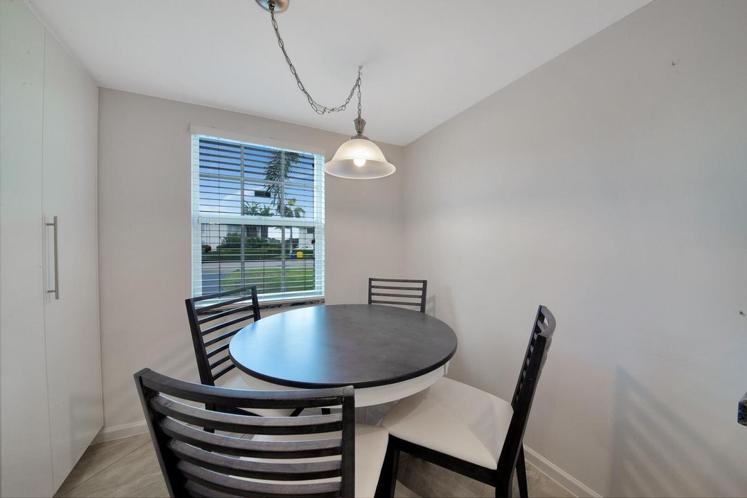 Active With Contract: $500,000 (3 beds, 2 baths, 1490 Square Feet)