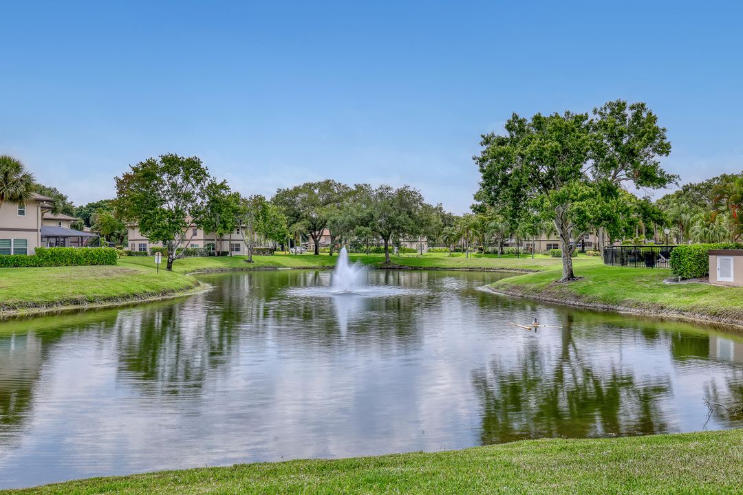 Active With Contract: $314,000 (2 beds, 2 baths, 1398 Square Feet)