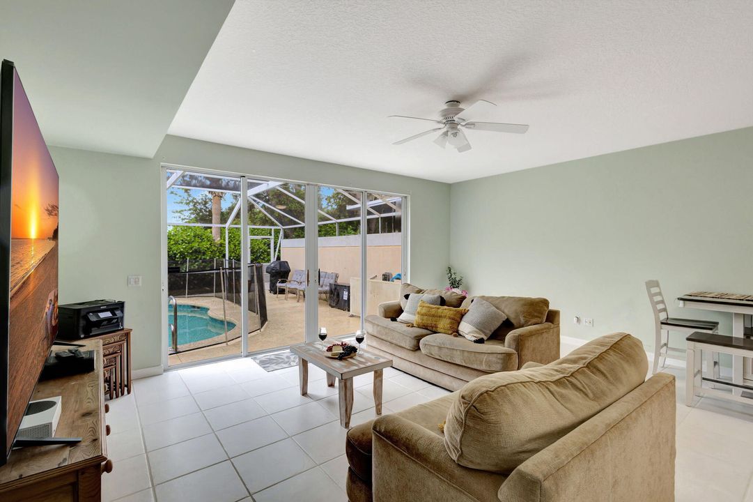 Active With Contract: $558,000 (3 beds, 2 baths, 1570 Square Feet)