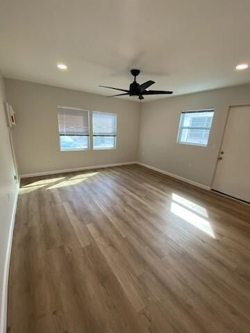 Active With Contract: $1,500 (0 beds, 1 baths, 200 Square Feet)