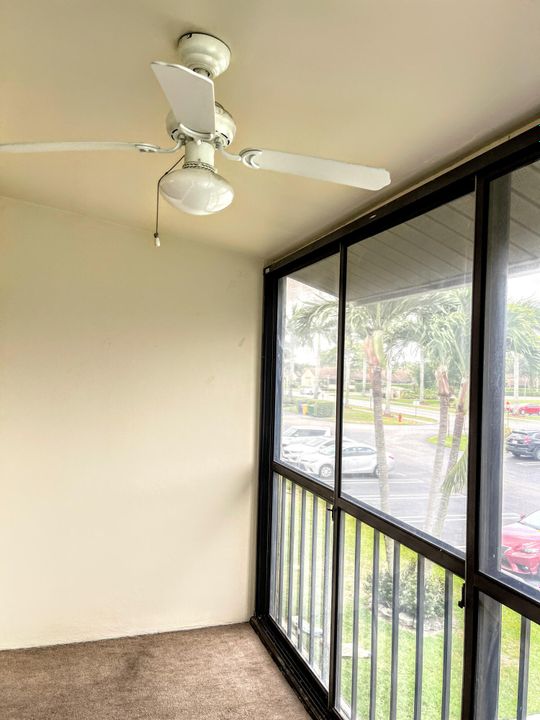 For Sale: $240,000 (2 beds, 2 baths, 1064 Square Feet)