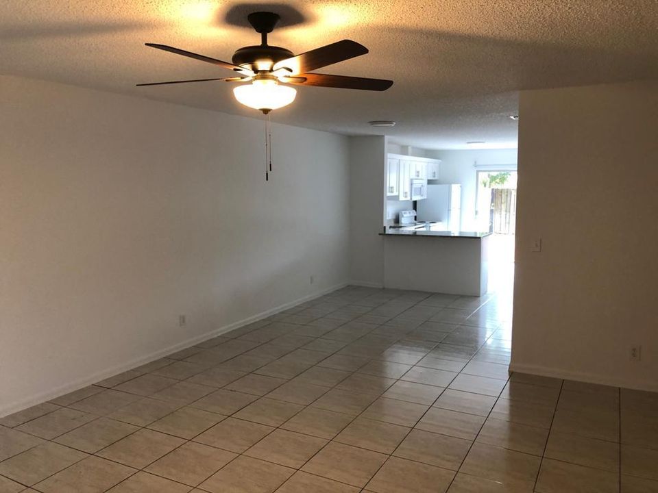 Active With Contract: $2,350 (3 beds, 2 baths, 1312 Square Feet)