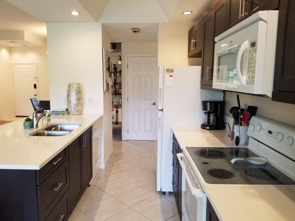 For Rent: $5,000 (2 beds, 2 baths, 1323 Square Feet)
