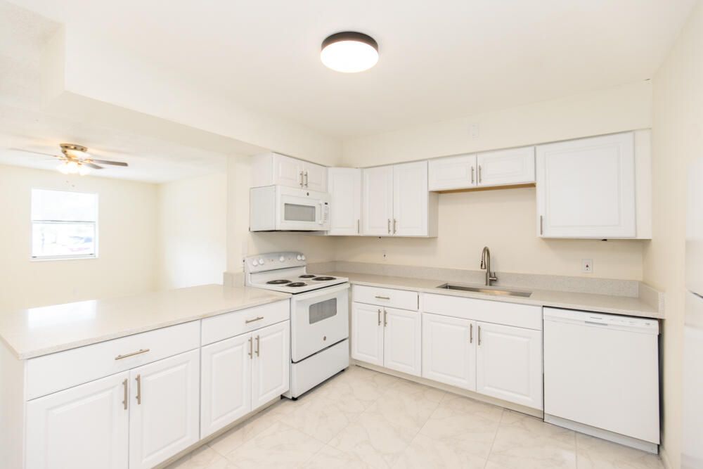 Active With Contract: $555,000 (0 beds, 0 baths, 1602 Square Feet)