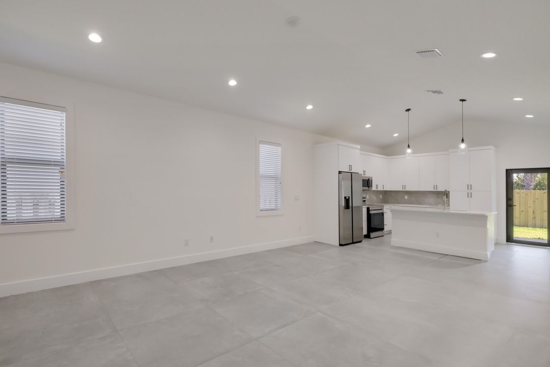 For Sale: $525,000 (4 beds, 2 baths, 1532 Square Feet)