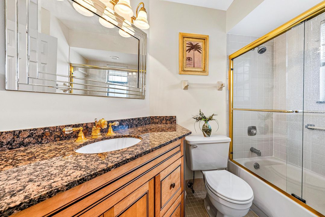 For Sale: $549,000 (2 beds, 2 baths, 1324 Square Feet)