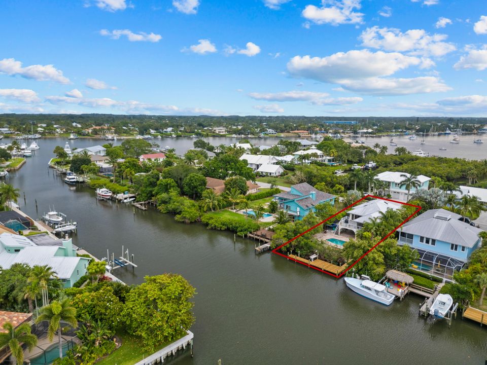 For Sale: $1,350,000 (3 beds, 3 baths, 2540 Square Feet)