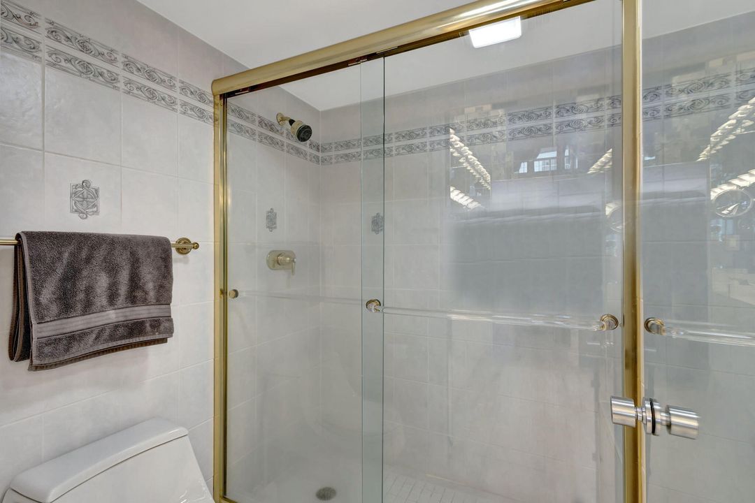待售: $775,000 (2 贝兹, 2 浴室, 1295 平方英尺)