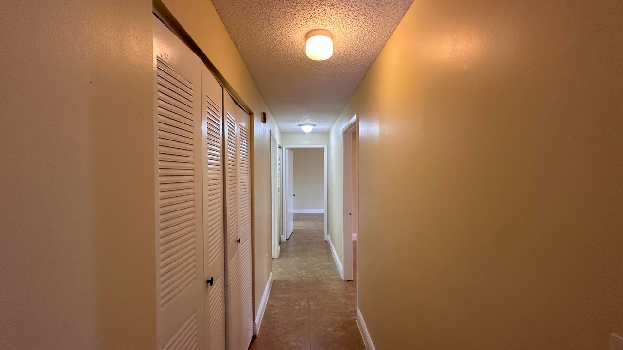 Active With Contract: $2,500 (3 beds, 2 baths, 1364 Square Feet)