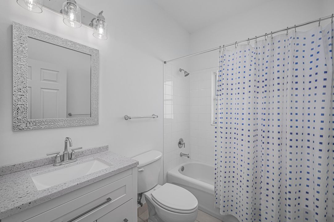 Active With Contract: $335,000 (2 beds, 2 baths, 1661 Square Feet)