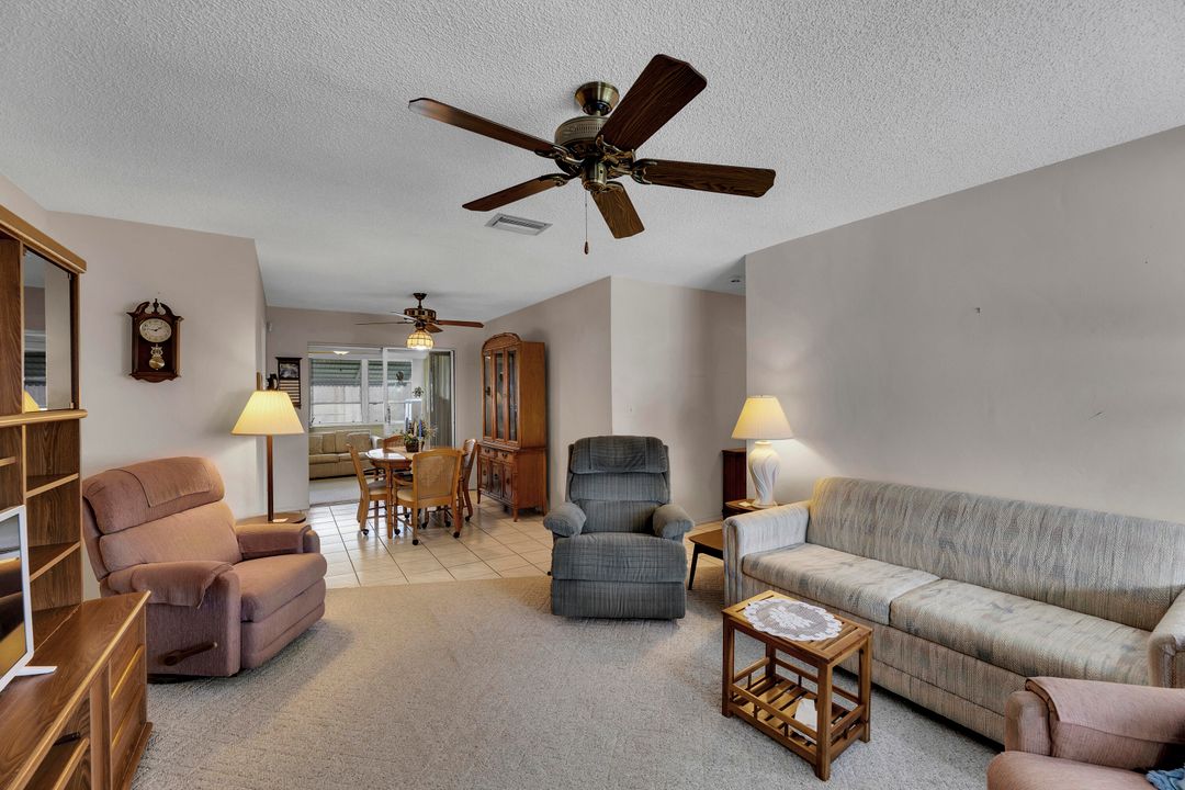 For Sale: $314,000 (2 beds, 2 baths, 1331 Square Feet)