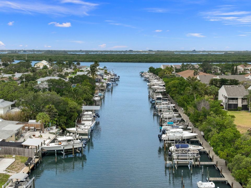 For Sale: $974,900 (3 beds, 2 baths, 2471 Square Feet)