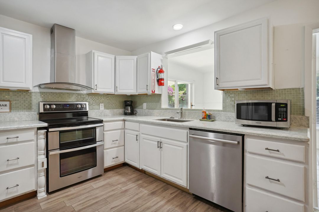 For Sale: $665,000 (3 beds, 2 baths, 1435 Square Feet)