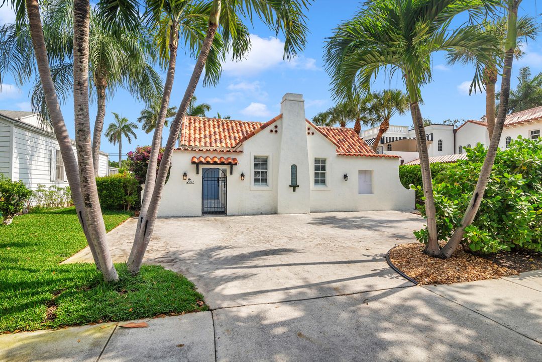 For Sale: $1,149,000 (3 beds, 2 baths, 1548 Square Feet)