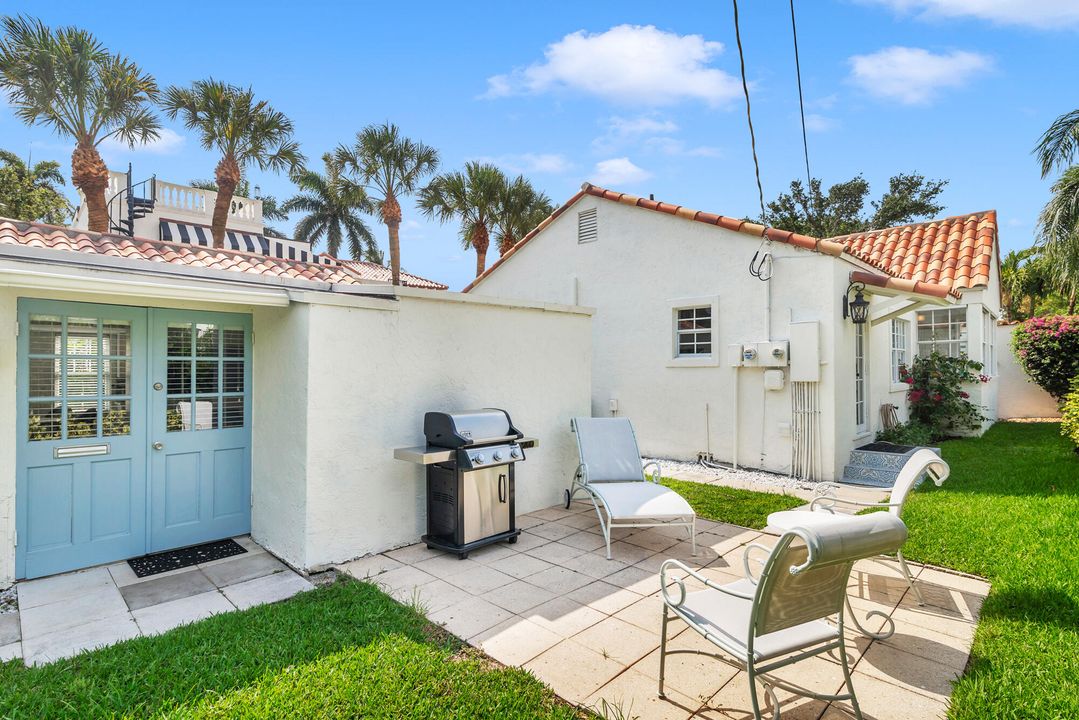 Active With Contract: $1,149,000 (3 beds, 2 baths, 1548 Square Feet)