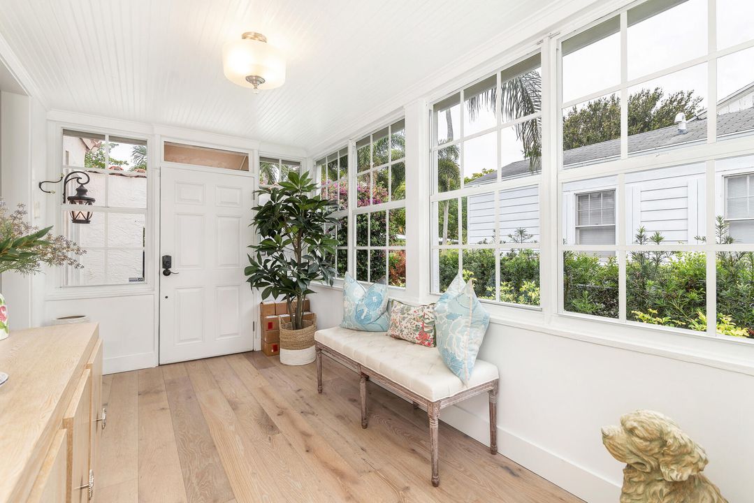 Active With Contract: $1,149,000 (3 beds, 2 baths, 1548 Square Feet)