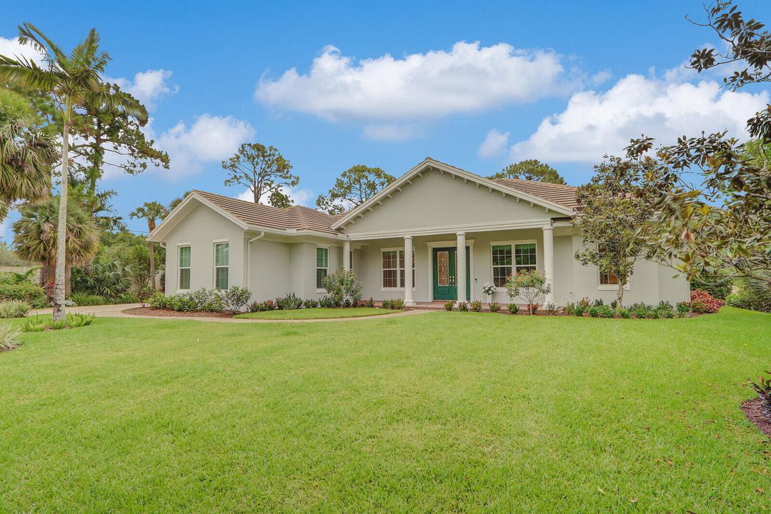 For Sale: $1,150,000 (3 beds, 2 baths, 2600 Square Feet)