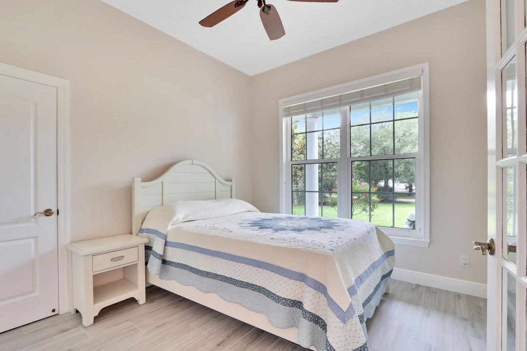 For Sale: $1,150,000 (3 beds, 2 baths, 2600 Square Feet)