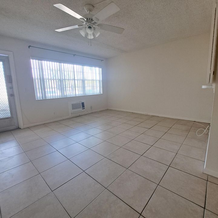 For Rent: $1,400 (1 beds, 1 baths, 570 Square Feet)