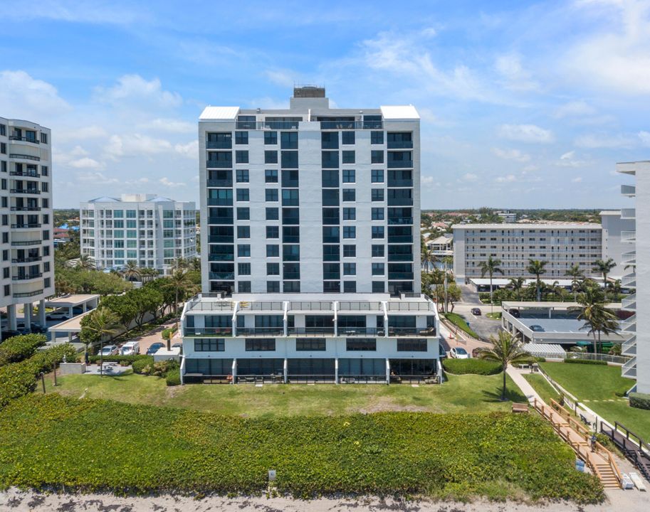 For Sale: $1,390,000 (3 beds, 2 baths, 1852 Square Feet)